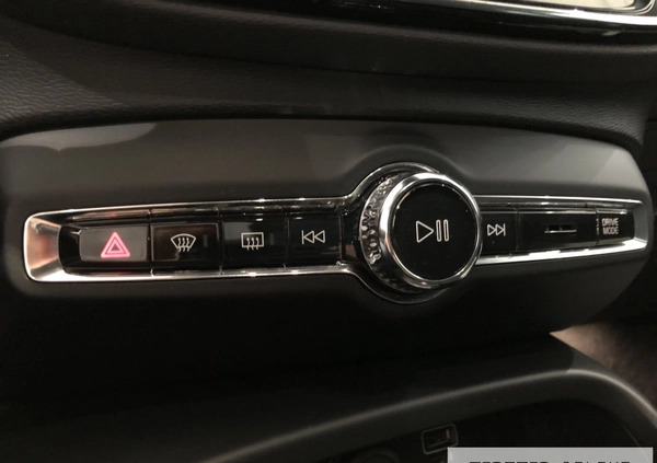 Volvo XC 40 cena 139900 przebieg: 97362, rok produkcji 2020 z Żnin małe 497